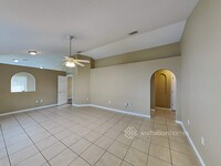 819 Brenton Leaf Dr in Ruskin, FL - Foto de edificio - Building Photo