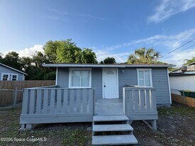 1423 Licht St in Cocoa, FL - Building Photo