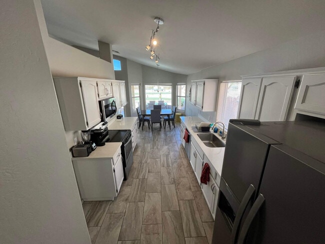 11669 W Pine Mountain Ct in Surprise, AZ - Building Photo - Building Photo