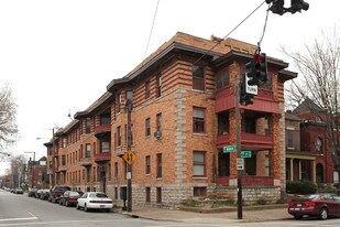 Welcome to Magnolia Apartments in Louisville, KY - Building Photo