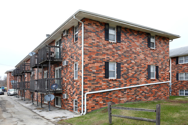 Edon Apartments in Iowa City, IA - Building Photo - Building Photo