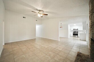 11309 Jack Rabbit Trail in Austin, TX - Building Photo - Building Photo