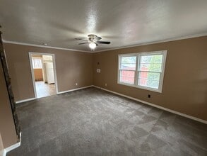 465 Madrona Ave SE in Salem, OR - Building Photo - Building Photo