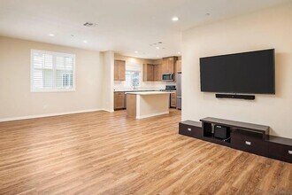 518 Surfbird Ln in Imperial Beach, CA - Building Photo - Building Photo