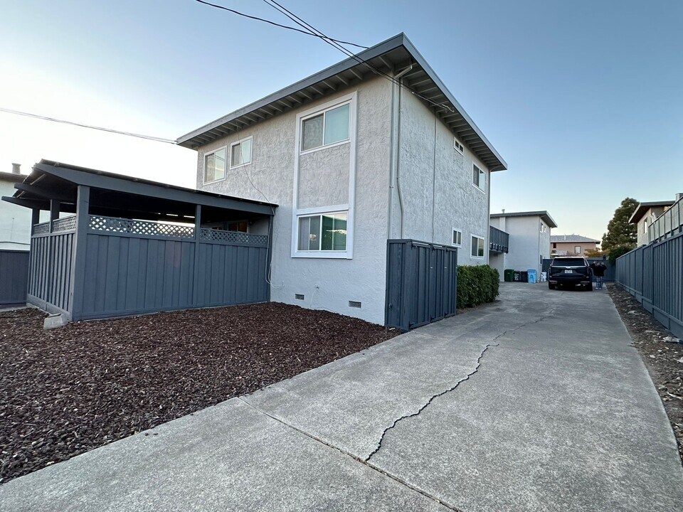 1339 Rose St, Unit D in Berkeley, CA - Foto de edificio