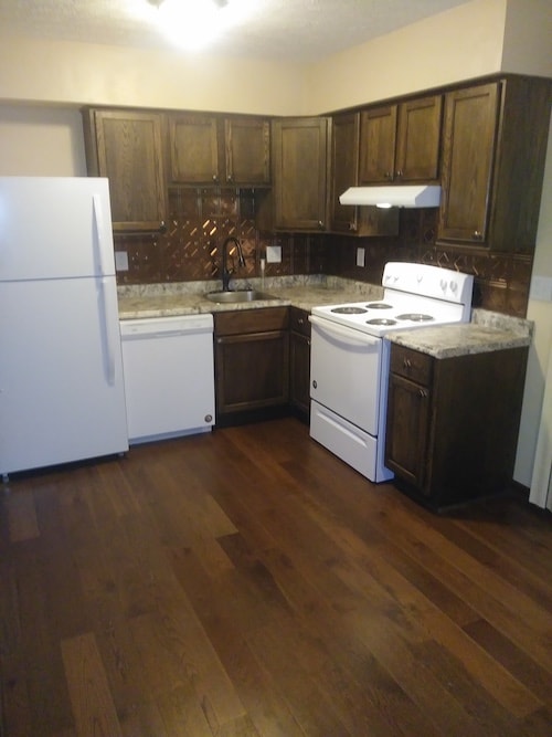 1 Peppertree Ln in Painesville, OH - Building Photo - Building Photo