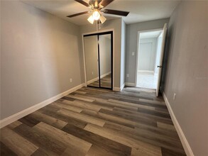 3499 51st Ave N in St. Petersburg, FL - Foto de edificio - Building Photo