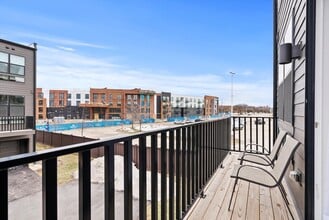 343 Summit Cir in Lombard, IL - Building Photo - Building Photo