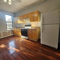 59-36 56th St, Unit 2R in Queens, NY - Building Photo
