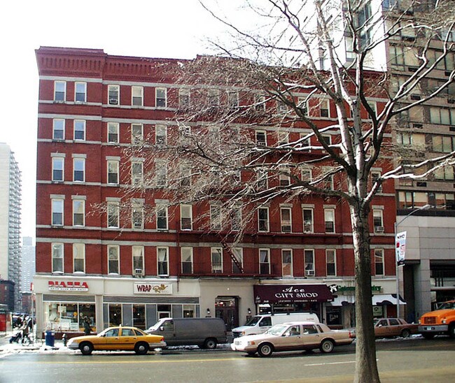 244 E 86th St in New York, NY - Building Photo - Building Photo