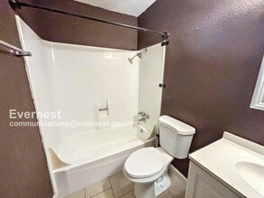 710 E Dean Keeton St in Austin, TX - Foto de edificio - Building Photo