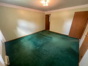 142 Takacs Dr in Wadsworth, OH - Building Photo - Building Photo