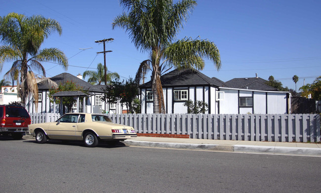 3044 State St in Carlsbad, CA - Building Photo - Building Photo