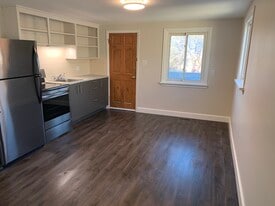 94 Lincoln St in Welland, ON - Building Photo