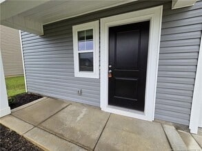 216 Melbourne Dr in Raeford, NC - Building Photo - Building Photo