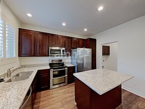 17464 W Mauna Loa Ln in Surprise, AZ - Building Photo - Building Photo