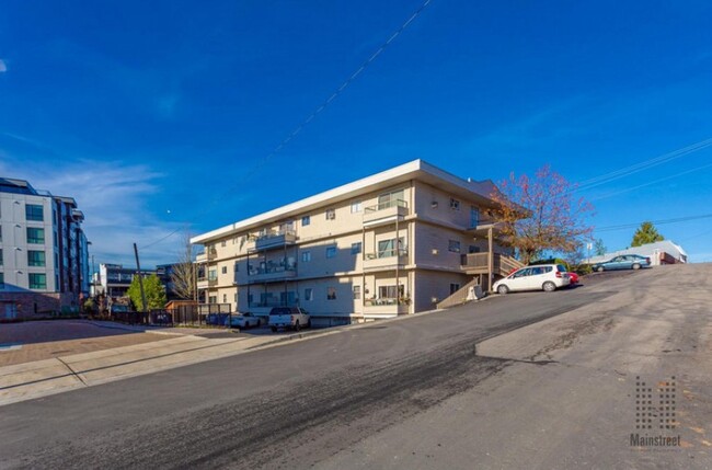 Maple Ridge Central Apartments in Maple Ridge, BC - Building Photo - Building Photo