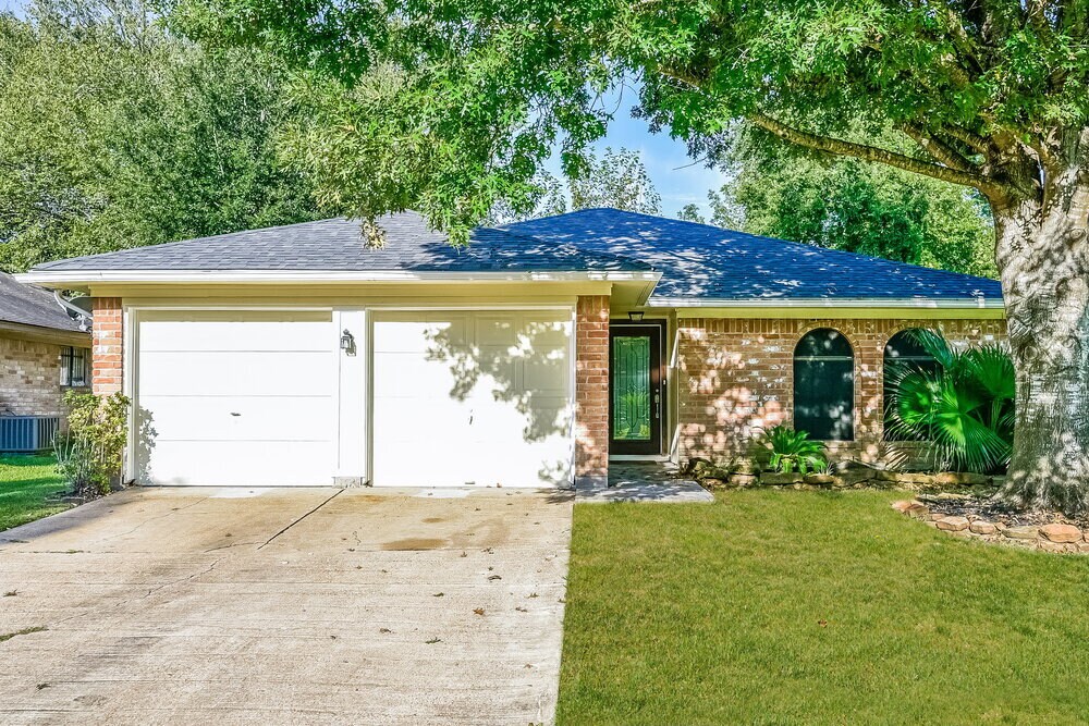 15907 Marsh Hawk St in Humble, TX - Building Photo