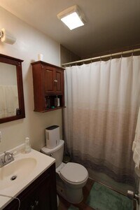 2316 Hunter St photo'