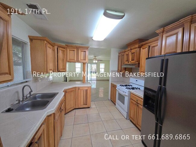 1914 17th Pl in Delano, CA - Building Photo - Building Photo