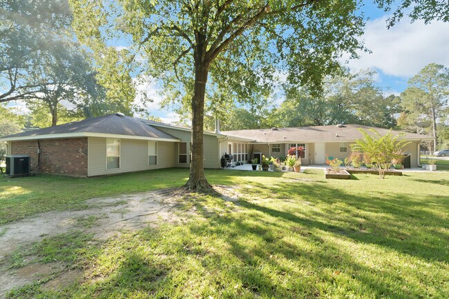 59267 N Pearl Dr in Slidell, LA - Foto de edificio - Building Photo