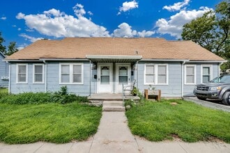 415 E 6th St in Newton, KS - Building Photo - Building Photo