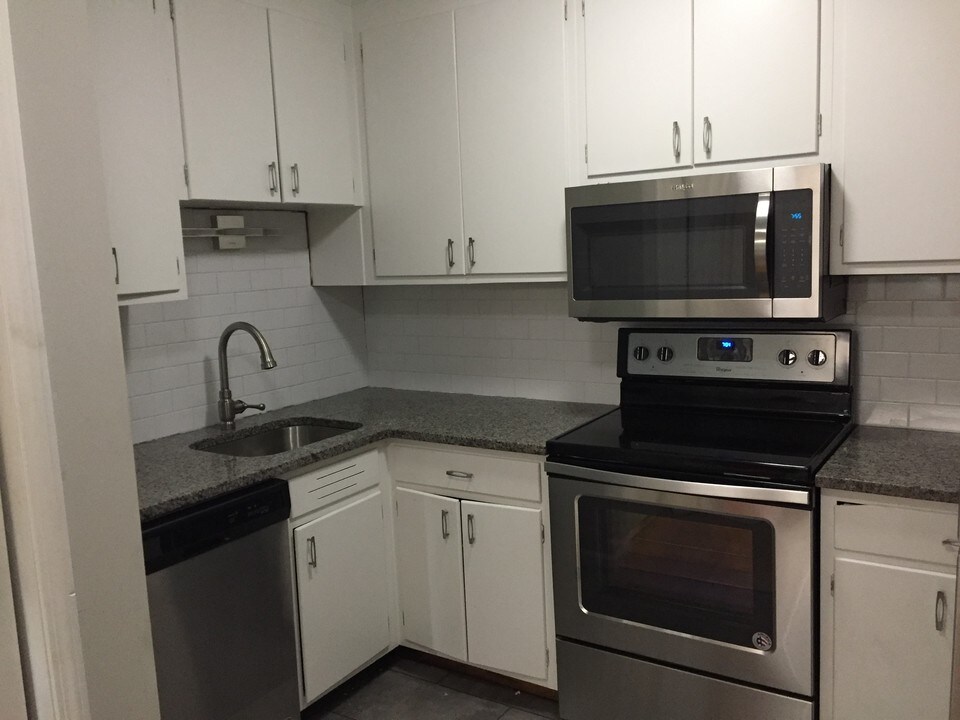 1455 Southland Vista Ct NE in Atlanta, GA - Building Photo