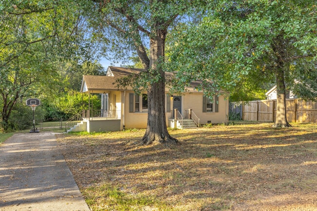 5 Eastview Dr in Greenville, SC - Building Photo - Building Photo