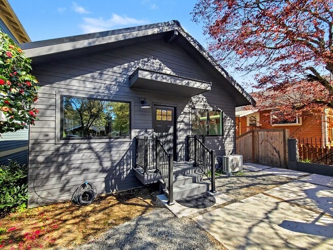 property at 3538 S Hudson St