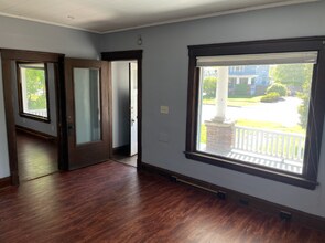 444 Front St in Berea, OH - Building Photo - Building Photo