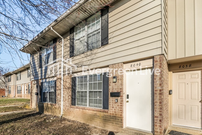 8040 Mt Everest St in Huber Heights, OH - Building Photo - Building Photo