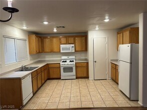 4205 Lentil Ct in Las Vegas, NV - Building Photo - Building Photo