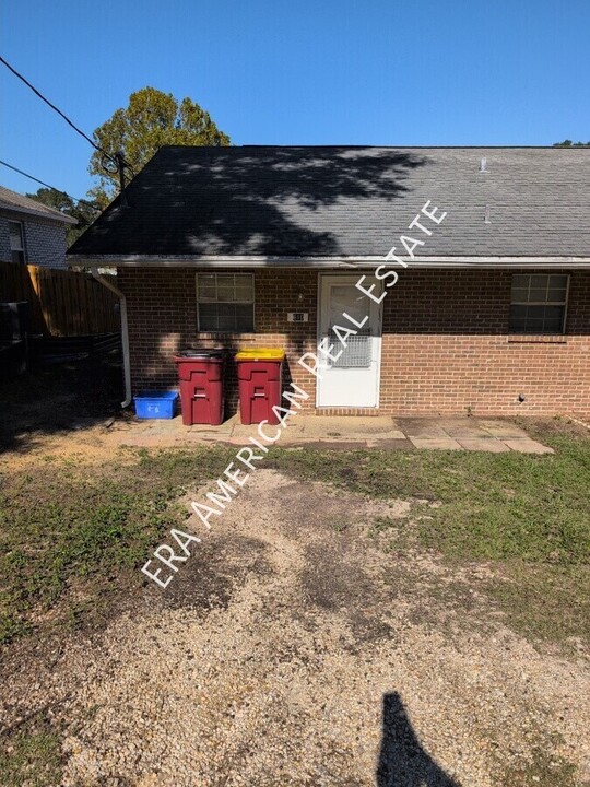 610 Lee Ave in Crestview, FL - Building Photo