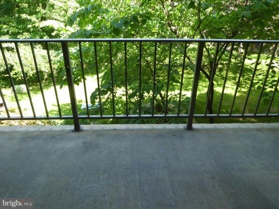 1427 Northgate Sq, Unit 12 in Reston, VA - Foto de edificio - Building Photo