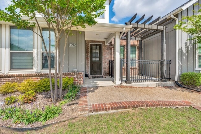 4565 Stone Valley Trl in Arlington, TX - Foto de edificio - Building Photo