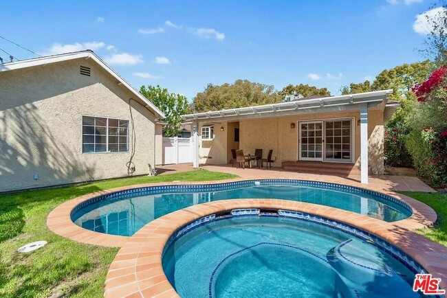 property at 14024 Peach Grove St