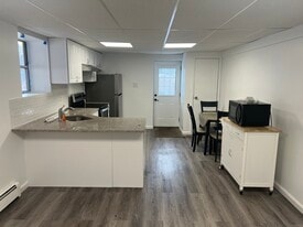 32 Midvale Ave, Unit 1 in Farmingville, NY - Building Photo