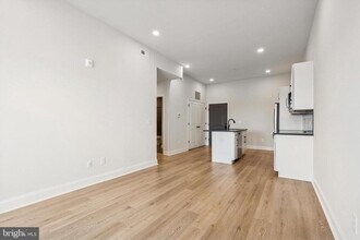 2153 E Lehigh Ave in Philadelphia, PA - Building Photo - Building Photo