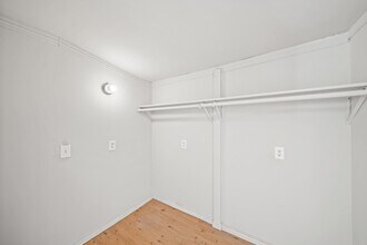 6617 S Lincoln Dr in Hitchcock, TX - Building Photo - Building Photo