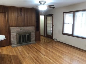 32 University Ct in Normal, IL - Building Photo - Building Photo