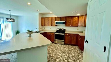 424 Waverly Woods Dr in Harrisburg, PA - Building Photo - Building Photo