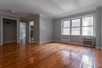 Cara Terrace in Kew Gardens, NY - Building Photo - Building Photo