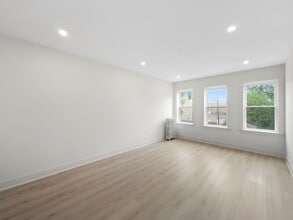 6254 N Whipple St in Chicago, IL - Building Photo - Building Photo