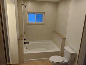 420 W 10th St in Loveland, CO - Building Photo - Building Photo