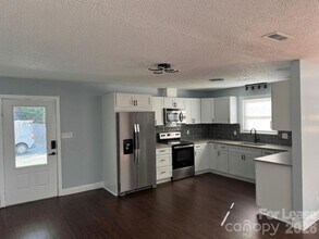 4488 Giles Ave in Lake Norman of Catawba, NC - Building Photo - Building Photo