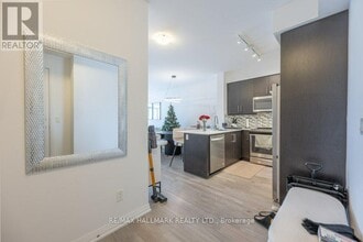 65 Oneida Crescent in Richmond Hill, ON - Building Photo - Building Photo