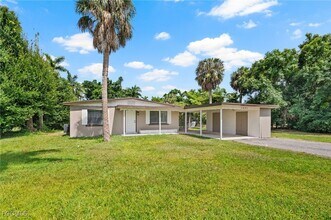 1221 Turner St in Ft. Myers, FL - Foto de edificio - Building Photo