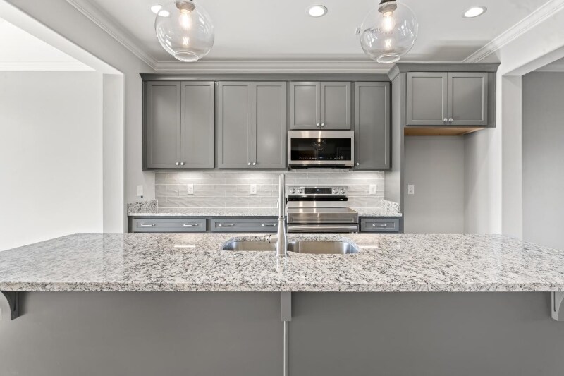 1341 Queenie Johns Dr in Murfreesboro, TN - Foto de edificio