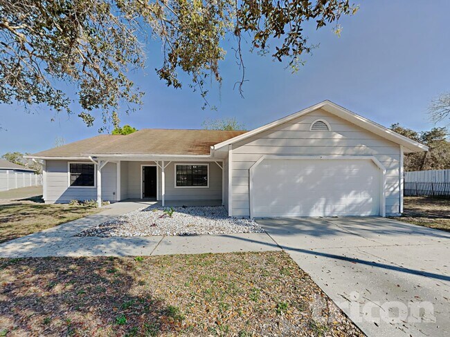 13079 Spencer Ct in Spring Hill, FL - Foto de edificio - Building Photo