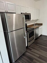 954 SW 36th Ct in Miami, FL - Building Photo - Building Photo